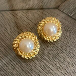 Vintage Twisted Rope & Pearl Center Pierced Earrings